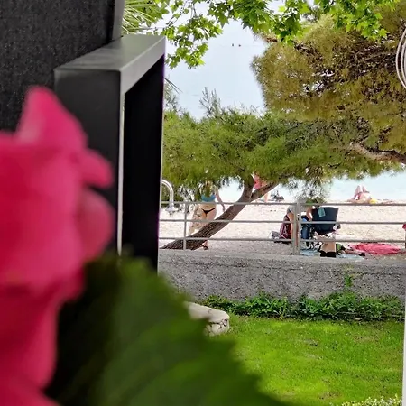 On The 3* Baška Voda