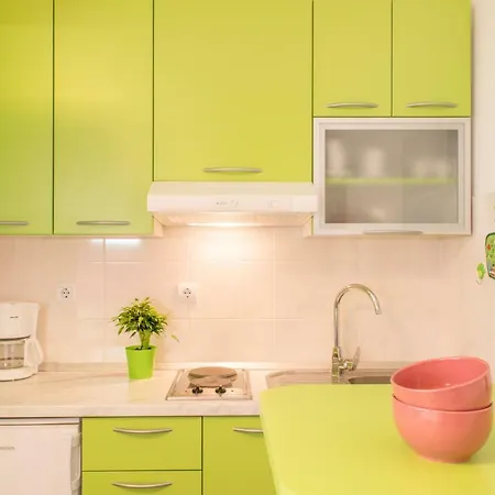 On The 3* Baška Voda